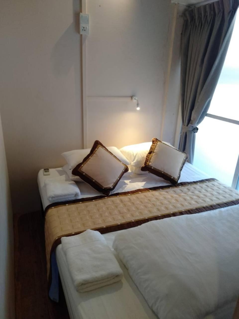 Hostel H Way Yangon Luaran gambar